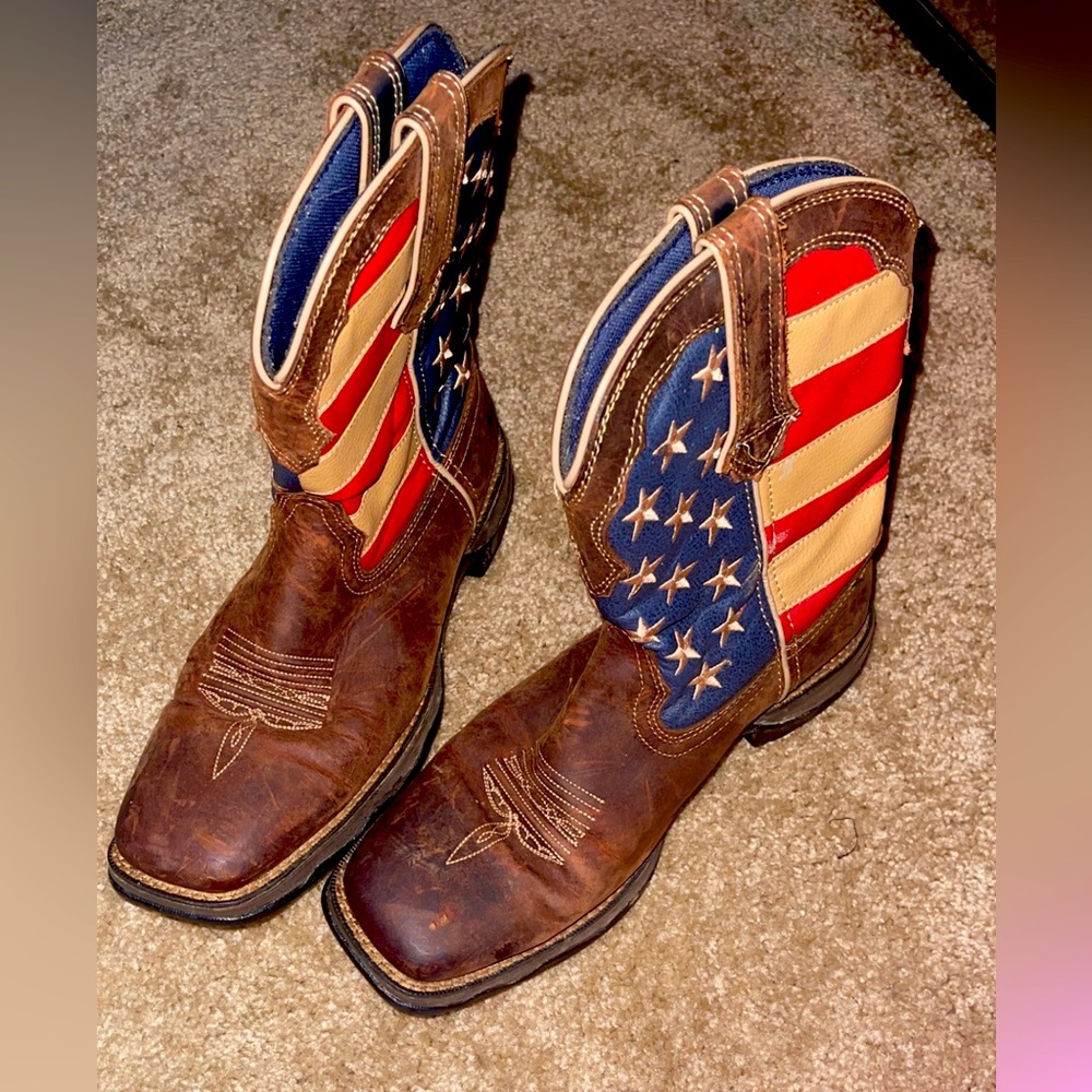 “American” cowgirl boots, Durango brand, women’s size 10. Very comfy and cute!